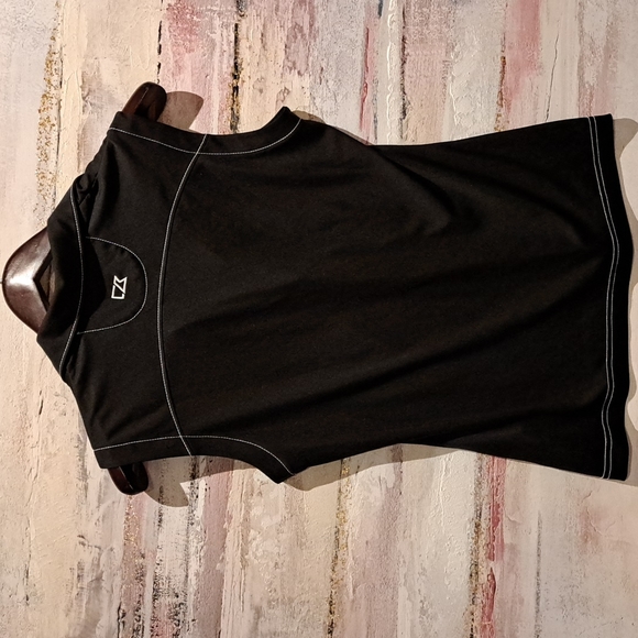 Cutter and buck golf shirt - Picture 3 of 6